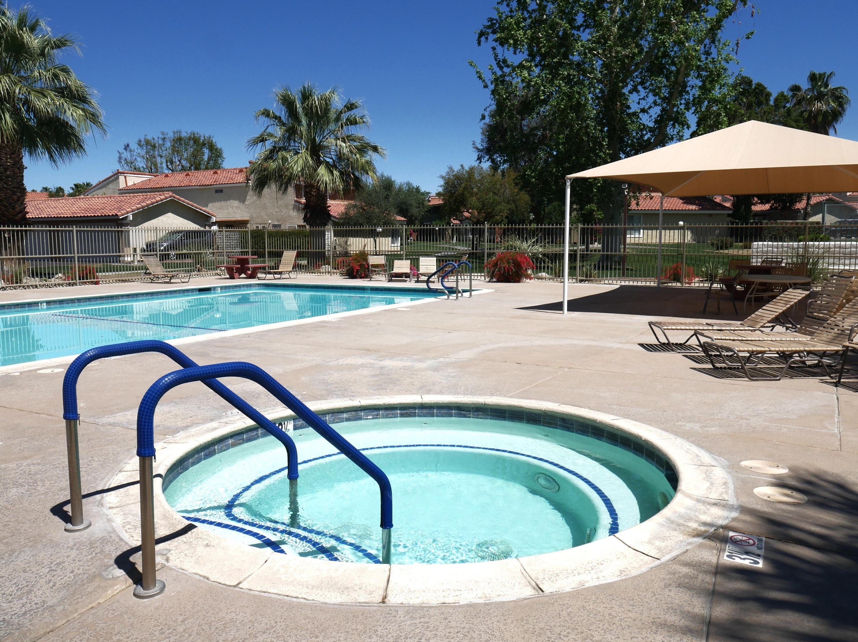 374 Tava Ln, Palm Desert, CA 92211-9058