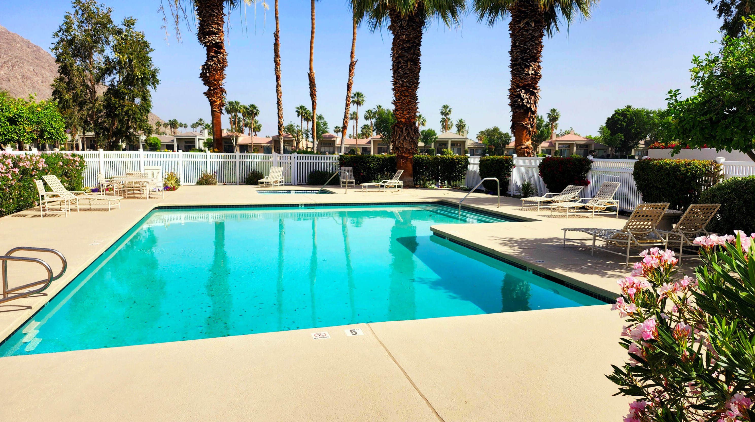 54505 Tanglewood, La Quinta CA  92253-4738 exterior