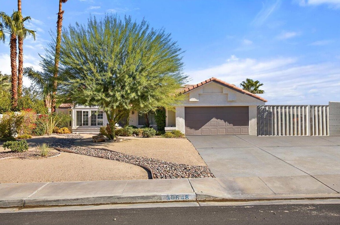 30648 Bloomsbury Ln, Cathedral City CA  92234-2581 exterior