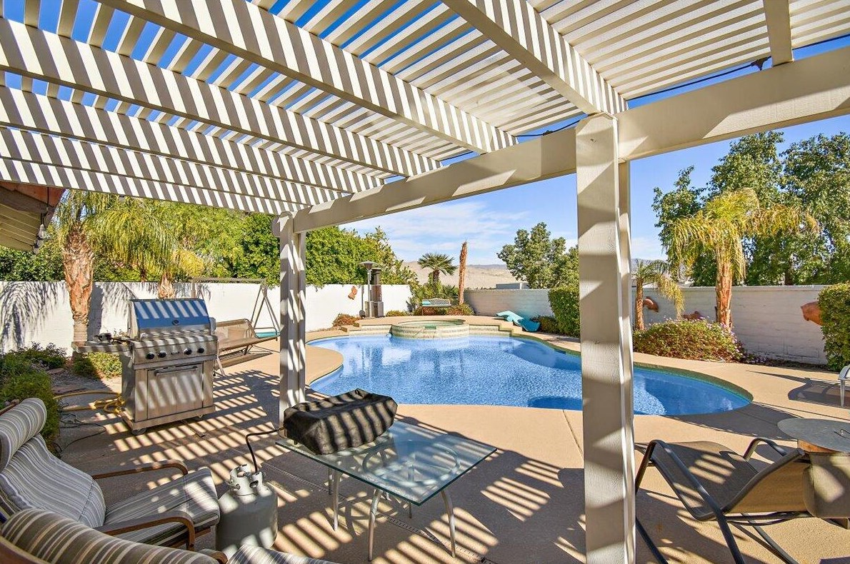 30648 Bloomsbury Ln, Cathedral City CA  92234-2581 exterior