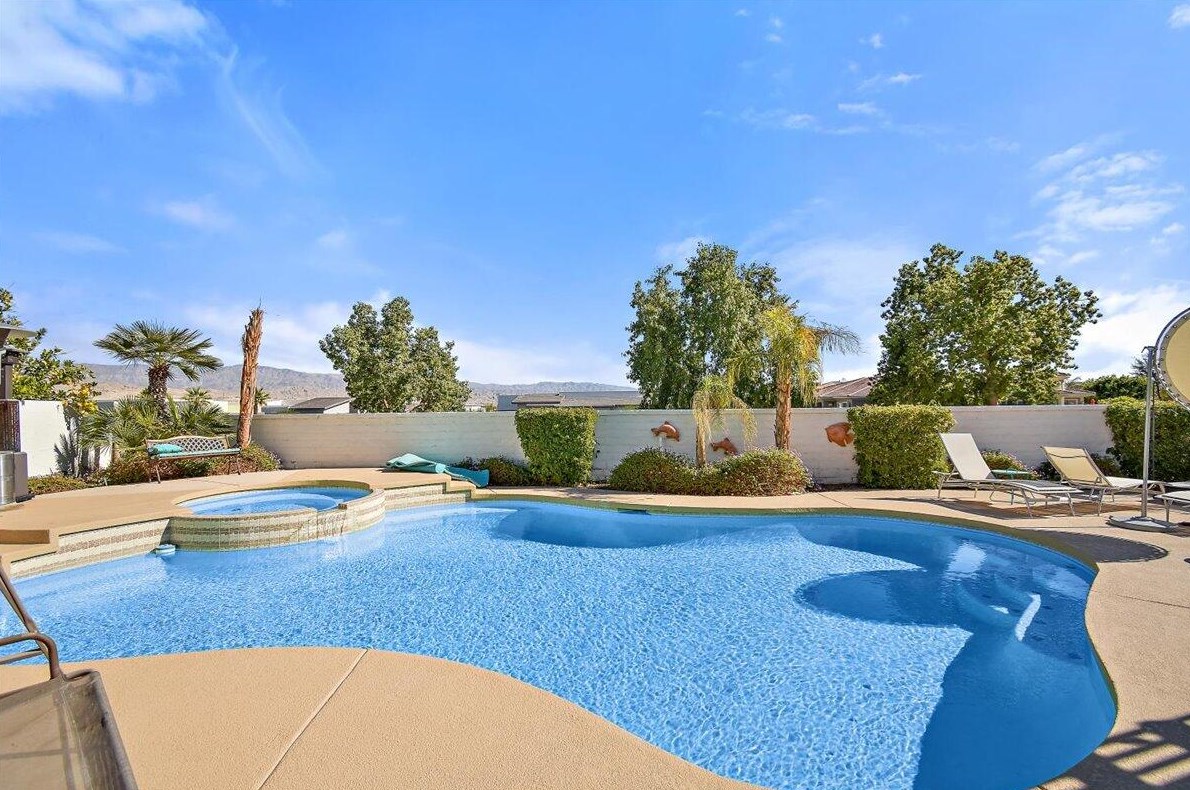 30648 Bloomsbury Ln, Cathedral City CA  92234-2581 exterior