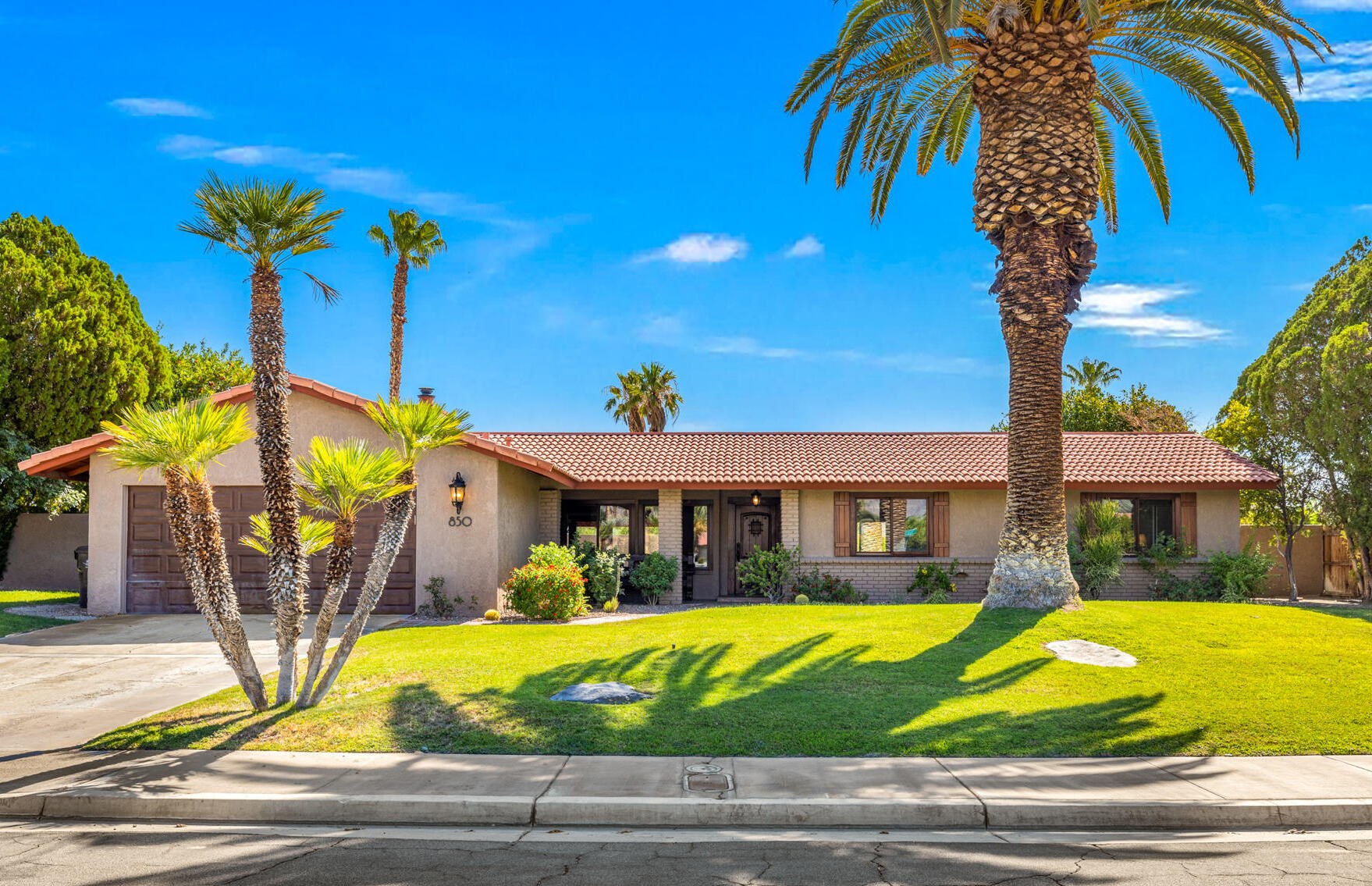 850 Calle Quetzal, Palm Springs, CA 92262-5923