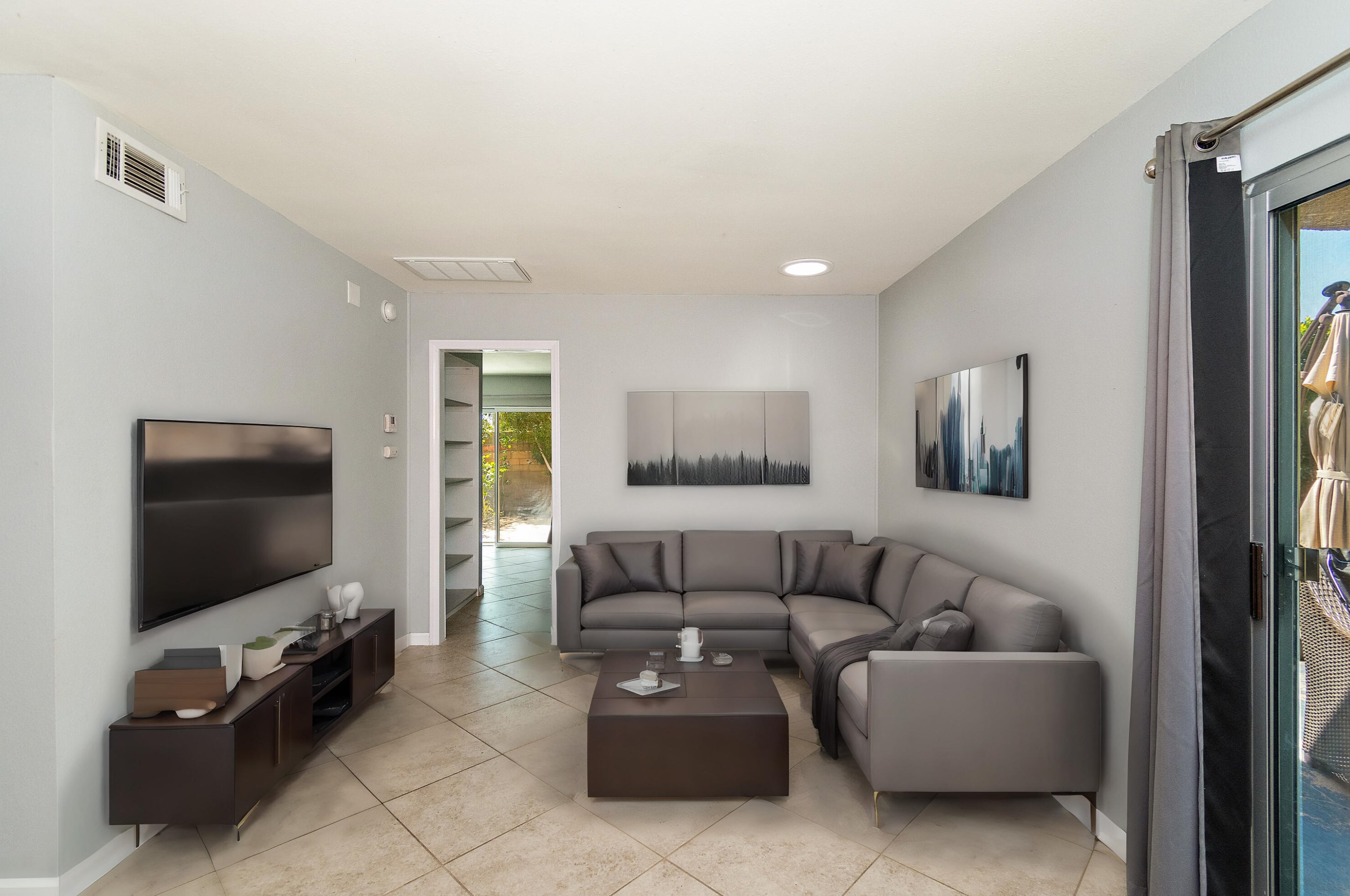 1581 Sunflower Ct, Palm Springs, CA 92262-9729