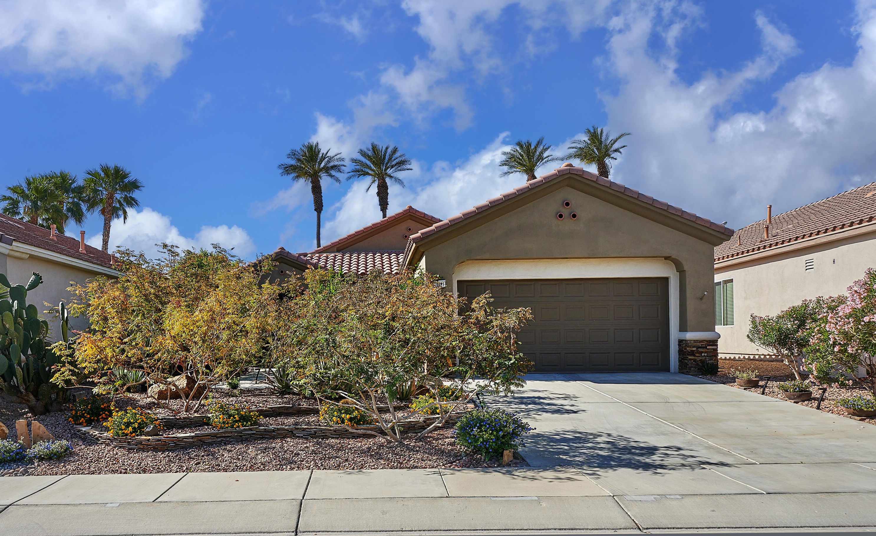 78255 Estancia Dr, Palm Desert, CA 92211-3723