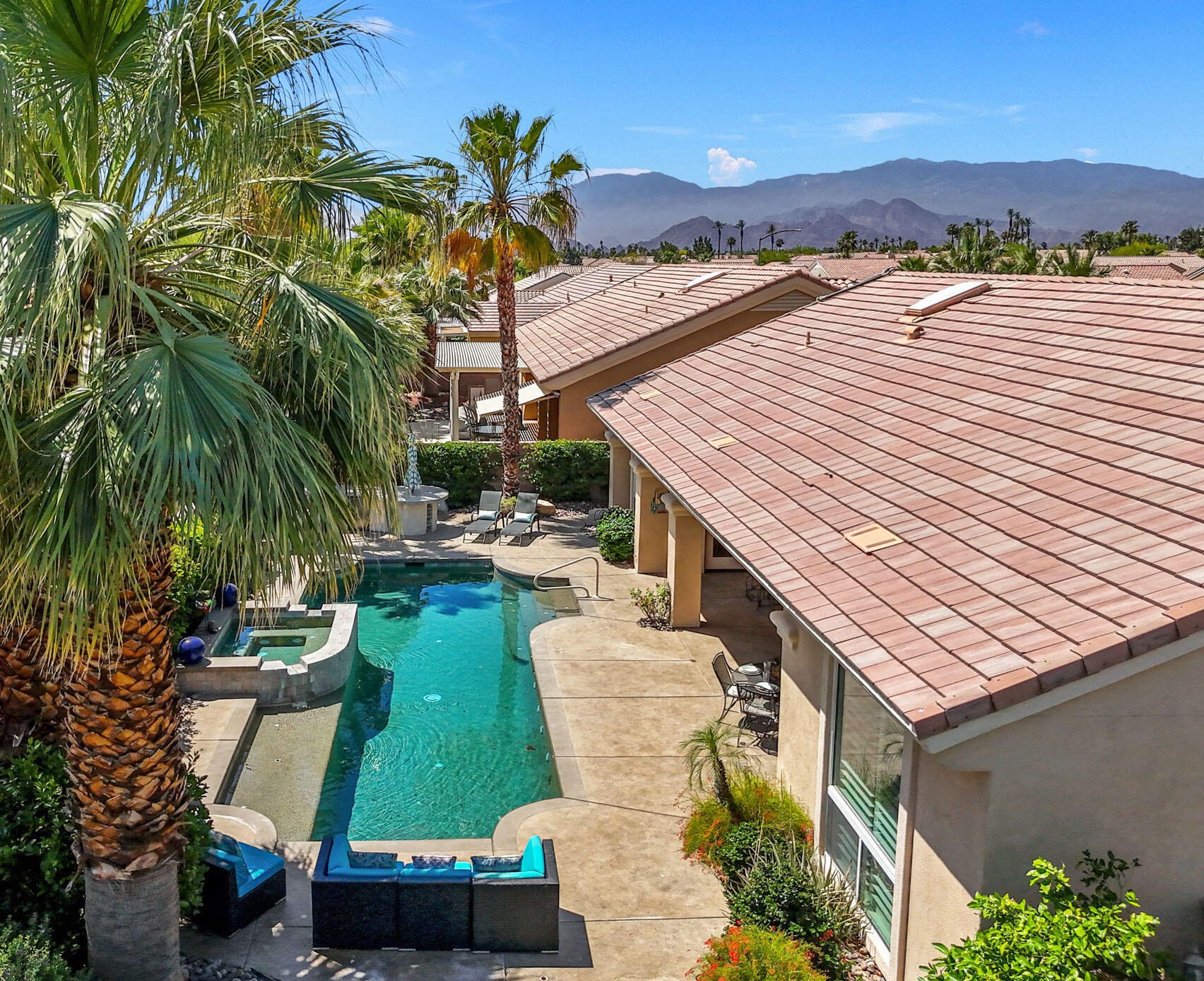 35866 Crescent St, Palm Desert, CA 92211-2686