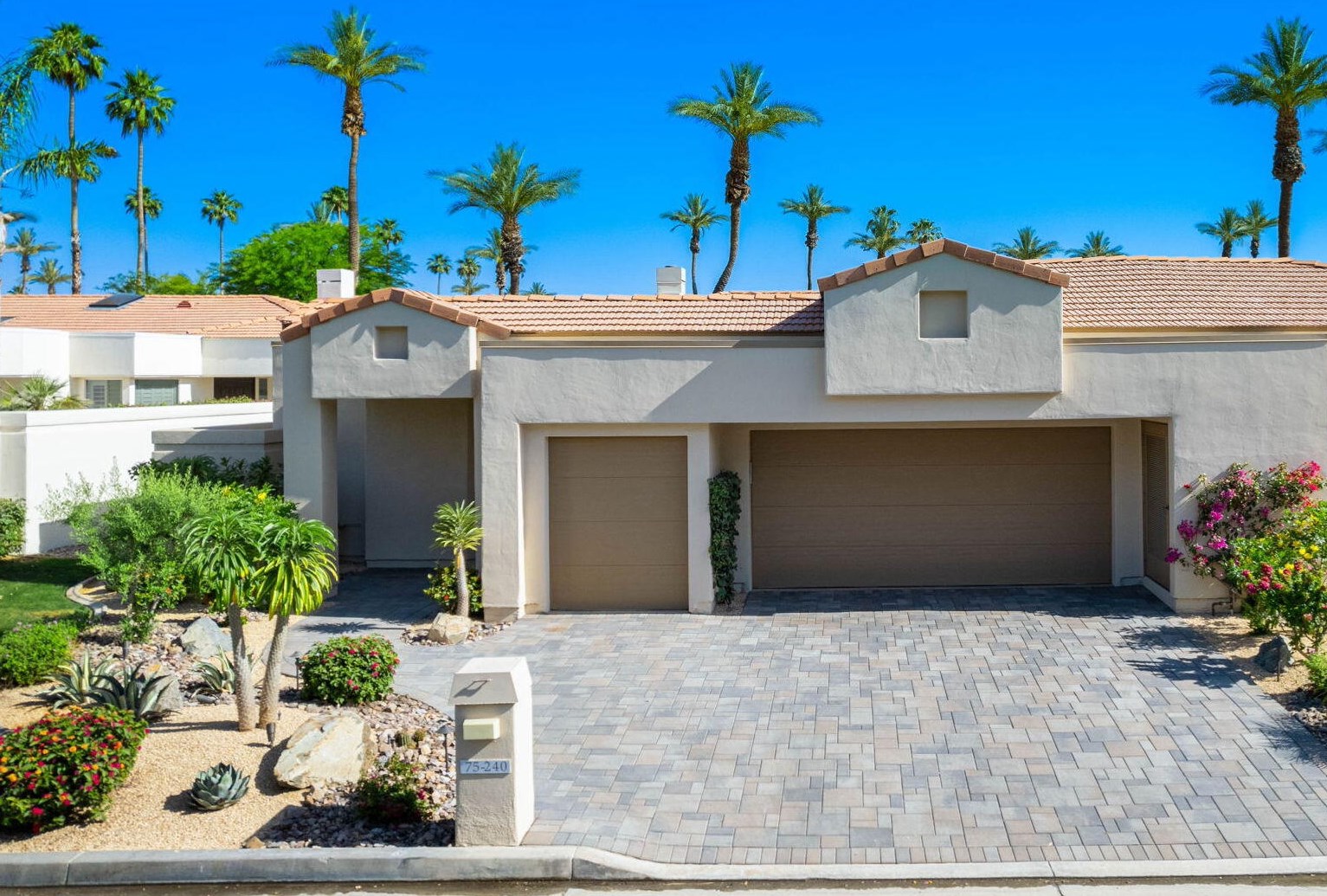 75240 Inverness Dr, Palm Desert, CA 92210-7636