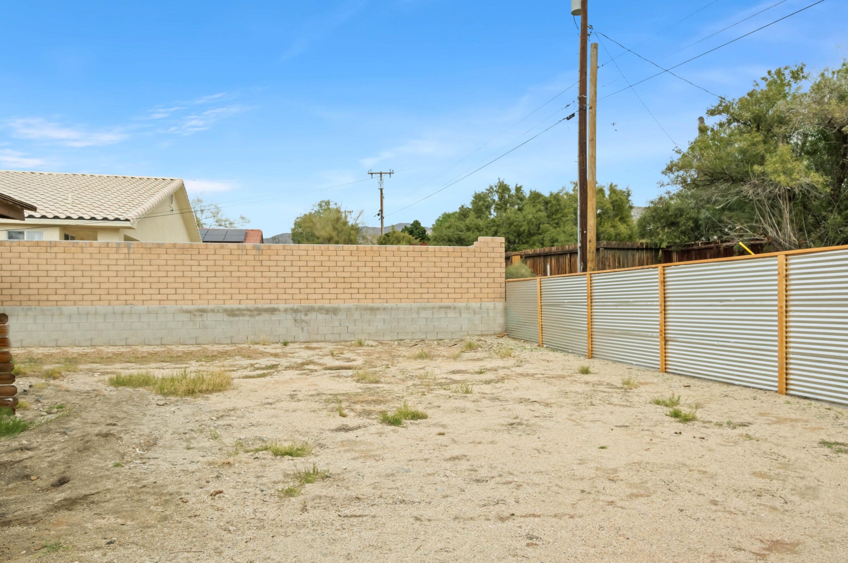 11700 Verbena Dr, Desert Hot Springs CA  92240-3328 exterior