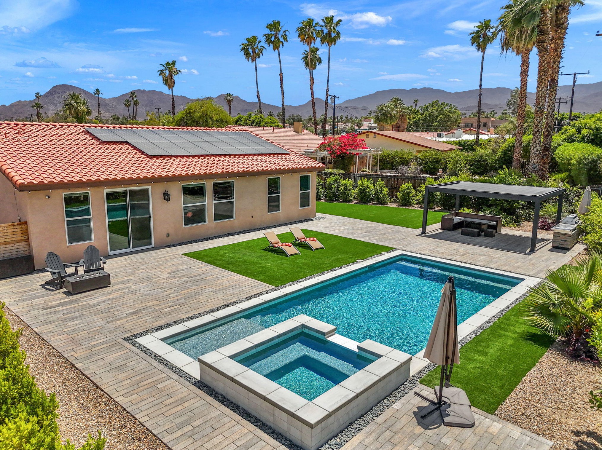 44695 San Clemente Cir, Palm Desert, CA 92260-3514