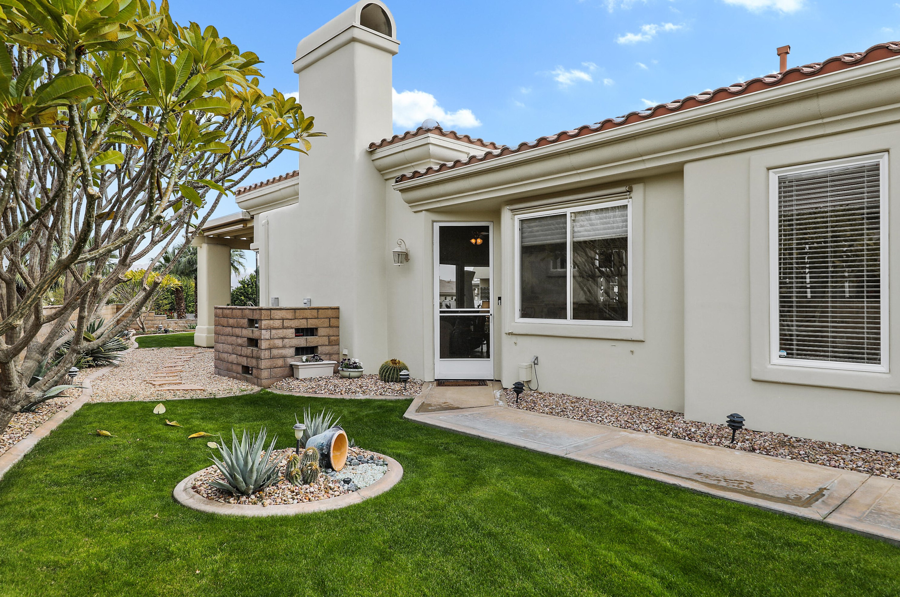 42606 Capri Dr, Indio CA 92203-8057 exterior