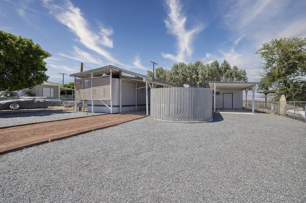 132 Brawley Ave, Thermal, CA 92274-8420