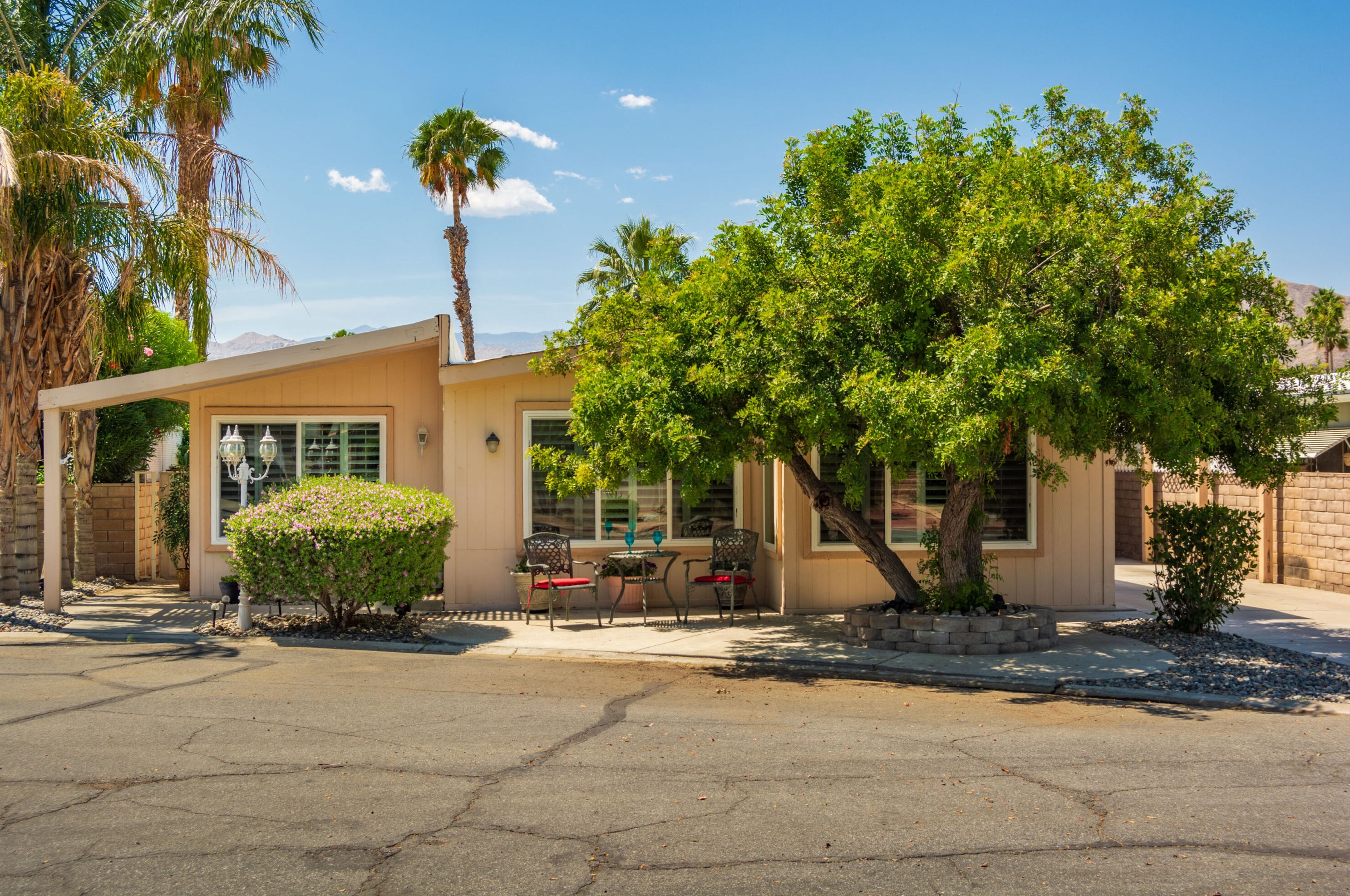 150 Capri St, Rancho Mirage, CA 92270-1923