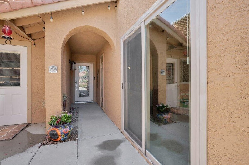 49204 Russell Ln, Indio, CA 92201-7593