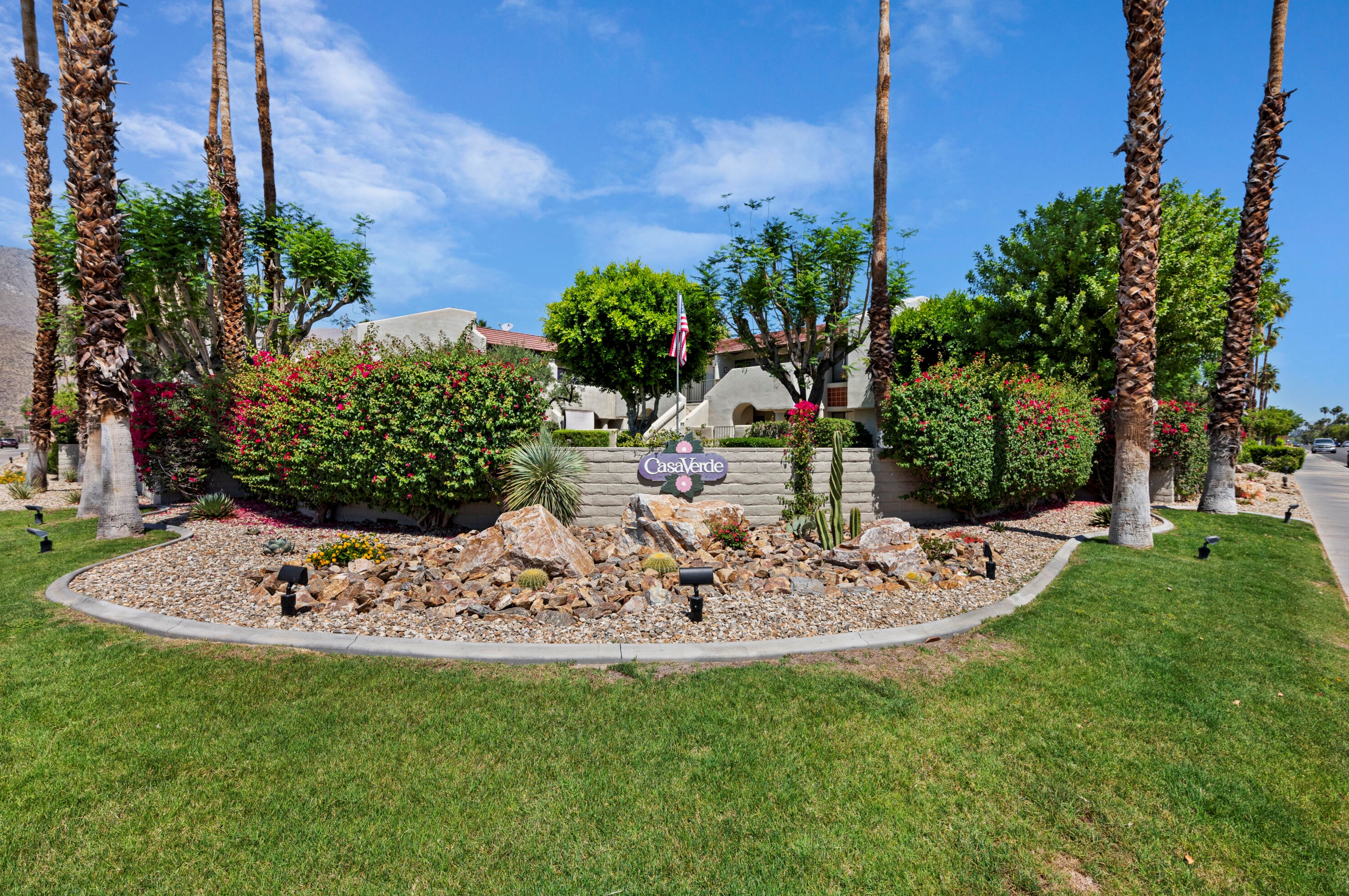 351 Hermosa Dr, Palm Springs, CA 92262-0702