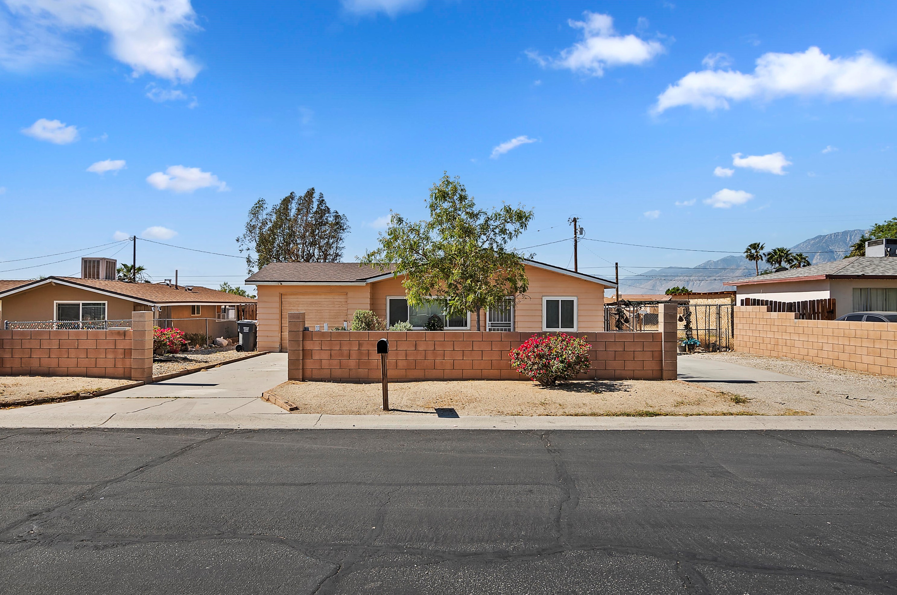 65935 Cahuilla Ave, Desert Hot Springs, CA 92240-3827