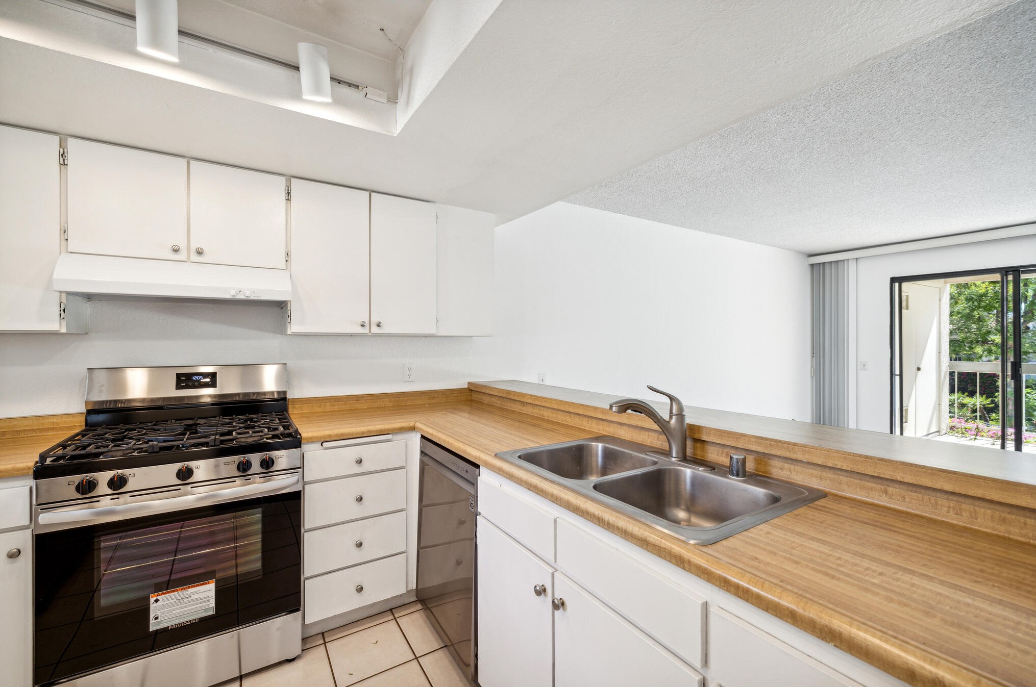 1865 Via Miraleste, Palm Springs, CA 92262-3173