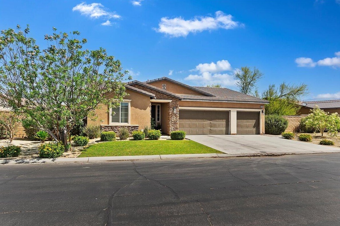 83608 Olympus Dr, Indio, CA 92203-4031