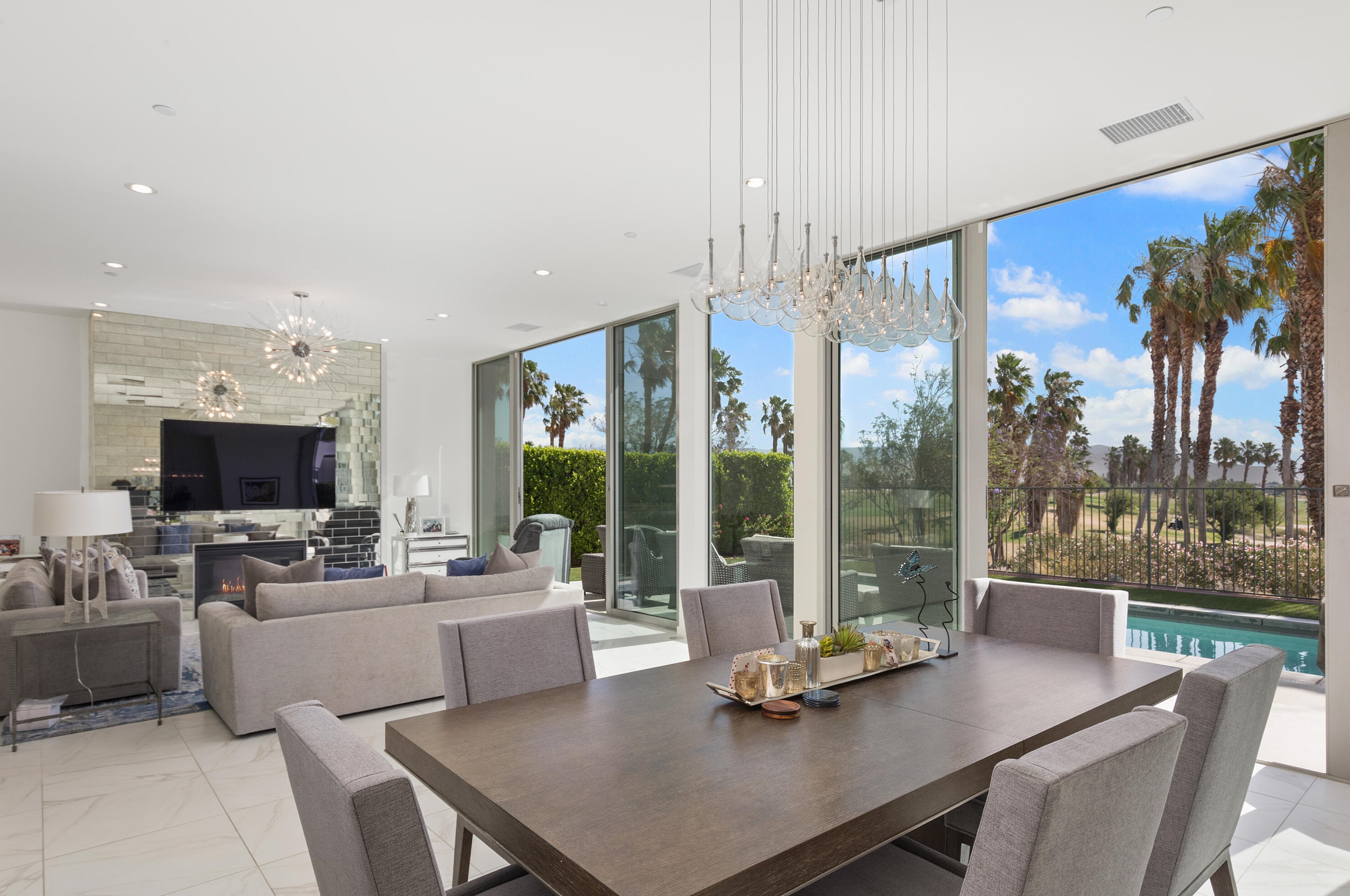772 Skylar Ln, Palm Springs, CA 92262-0564