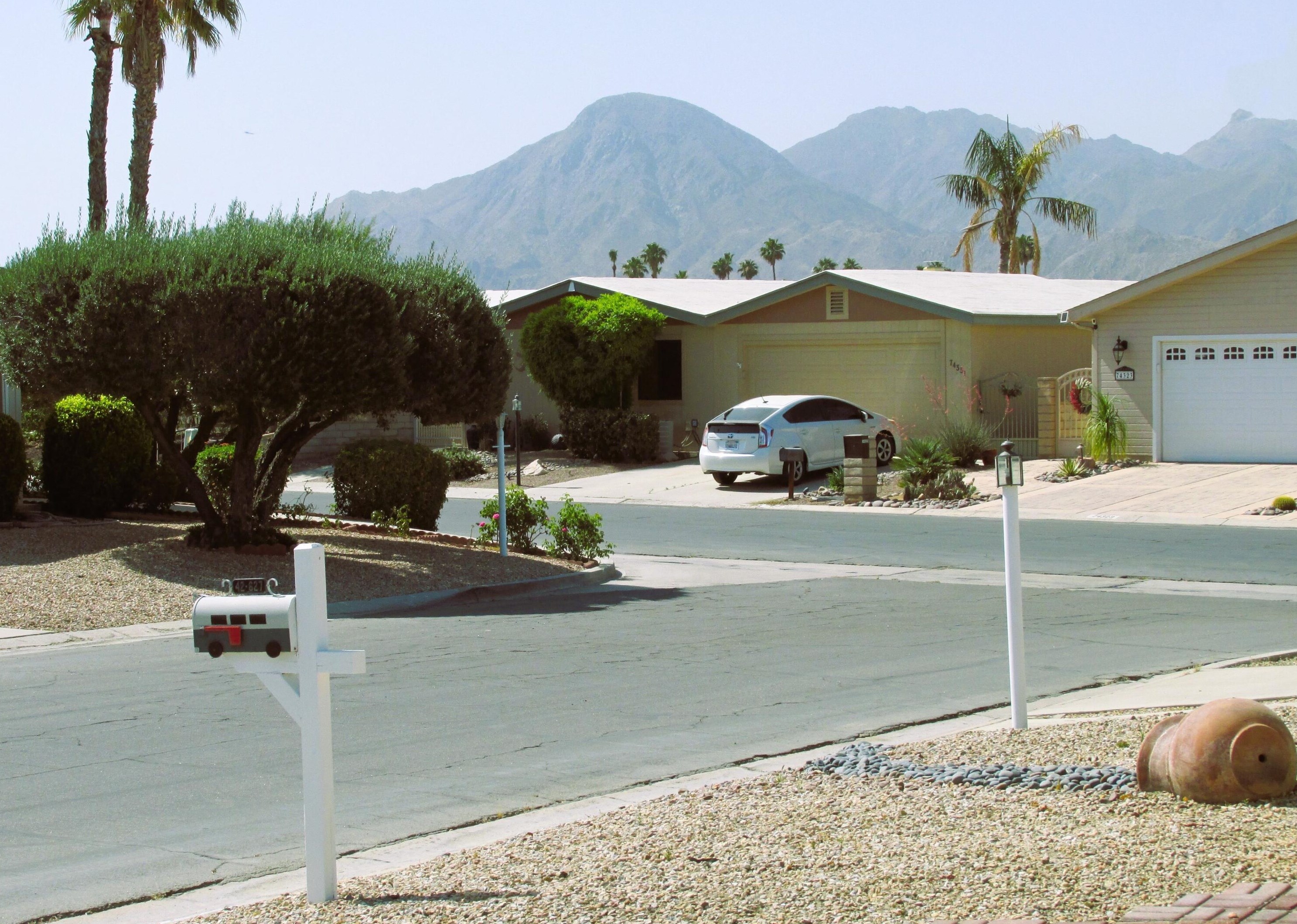 42613 Granite Pl, Palm Desert, CA 92260-2225