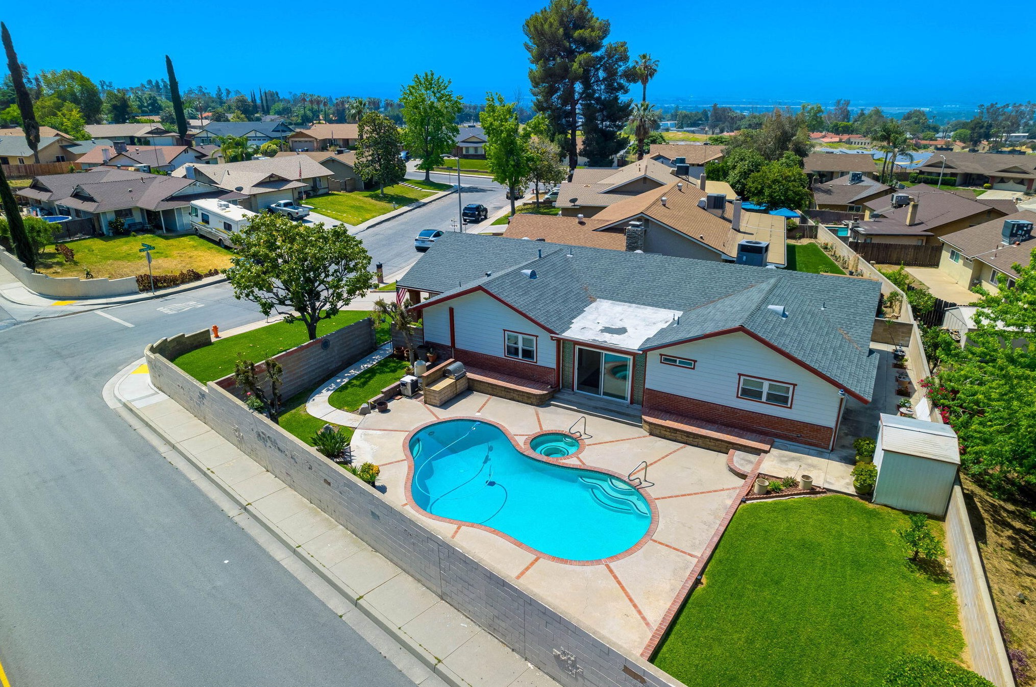 2904 La Verne Ave, Highland, CA 92346-1827