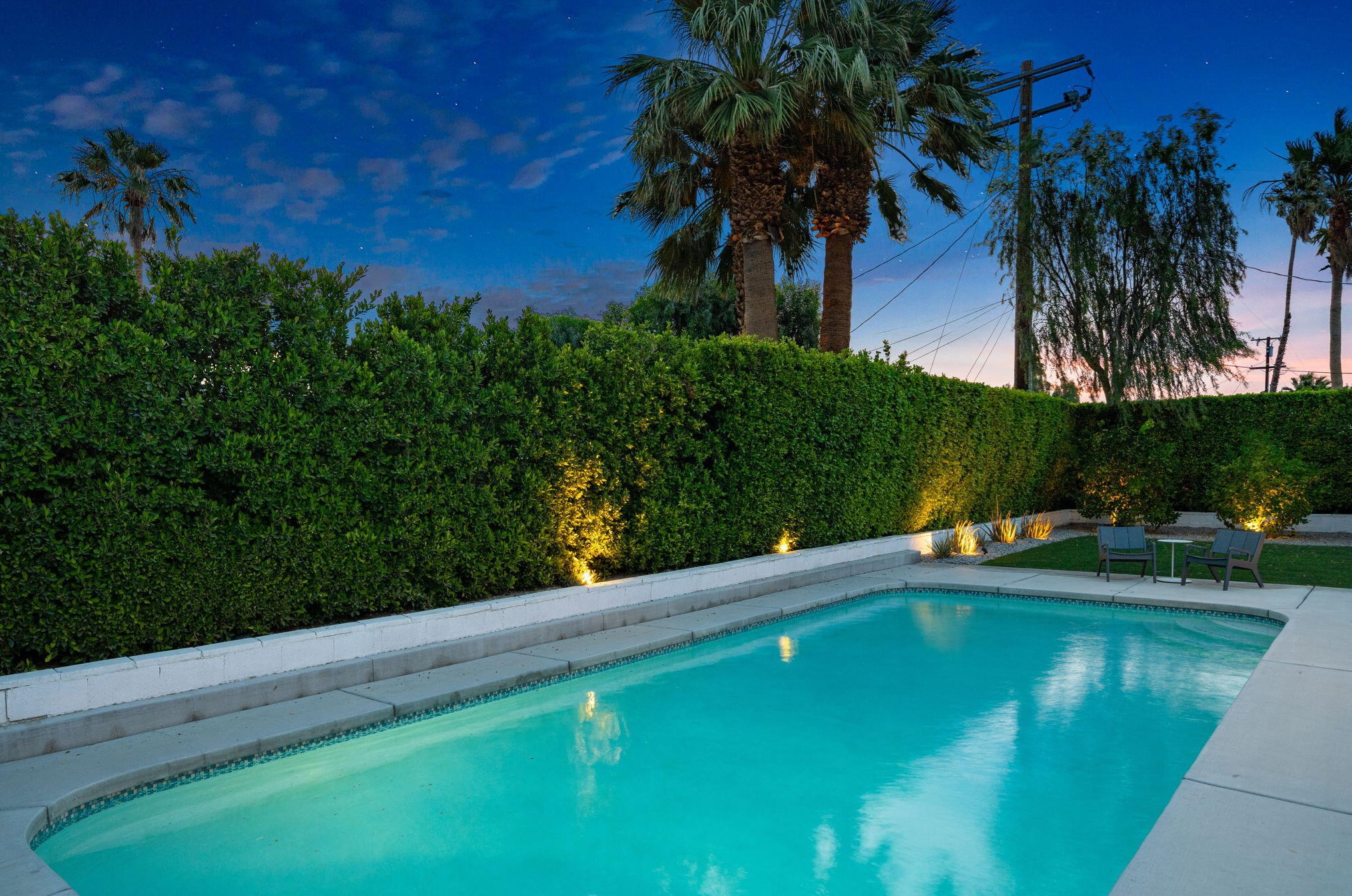 2311 Avenida Caballeros, Palm Springs CA  92262-3307 exterior