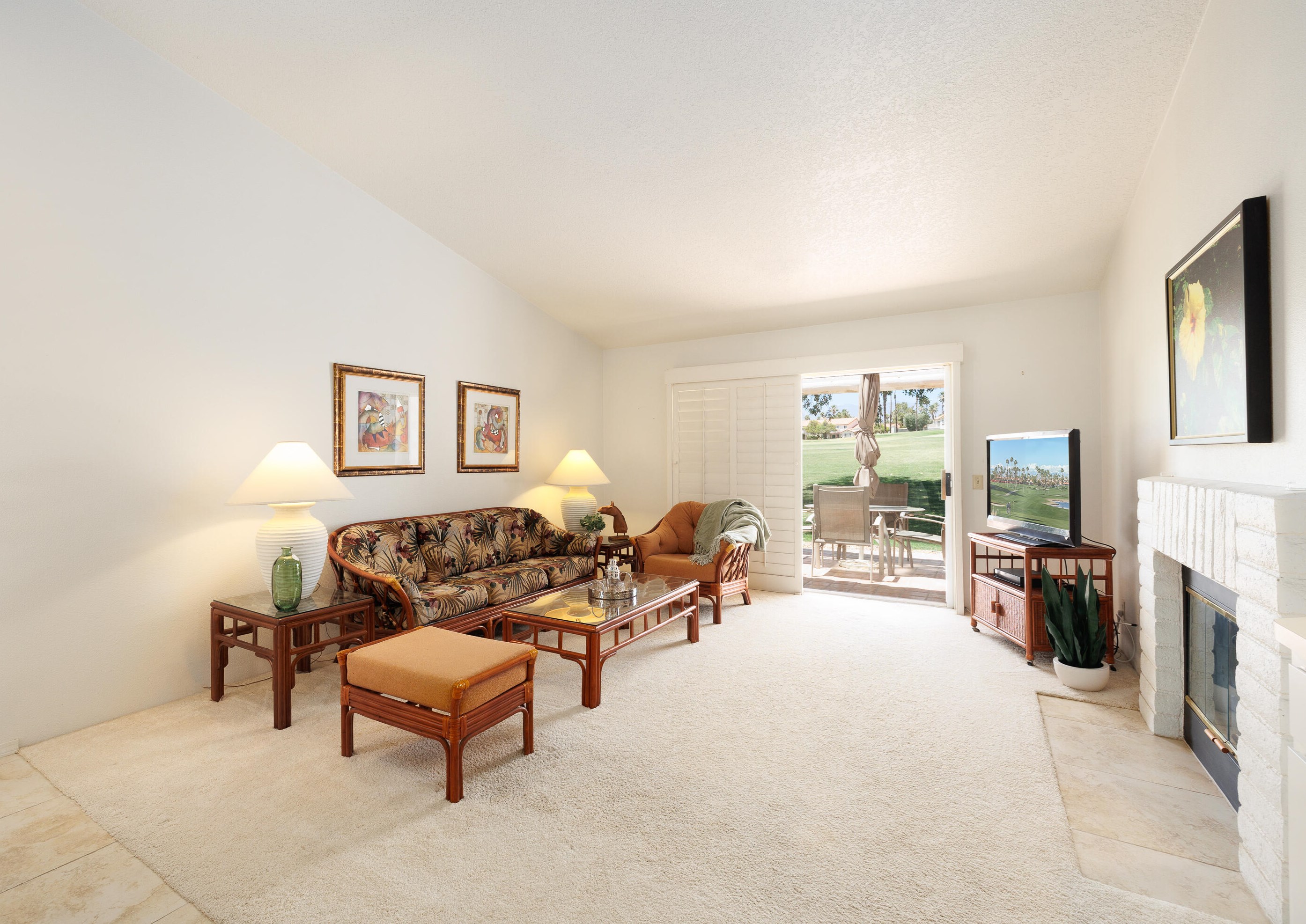 269 Vista Royale Cir, Palm Desert, CA 92211-1742