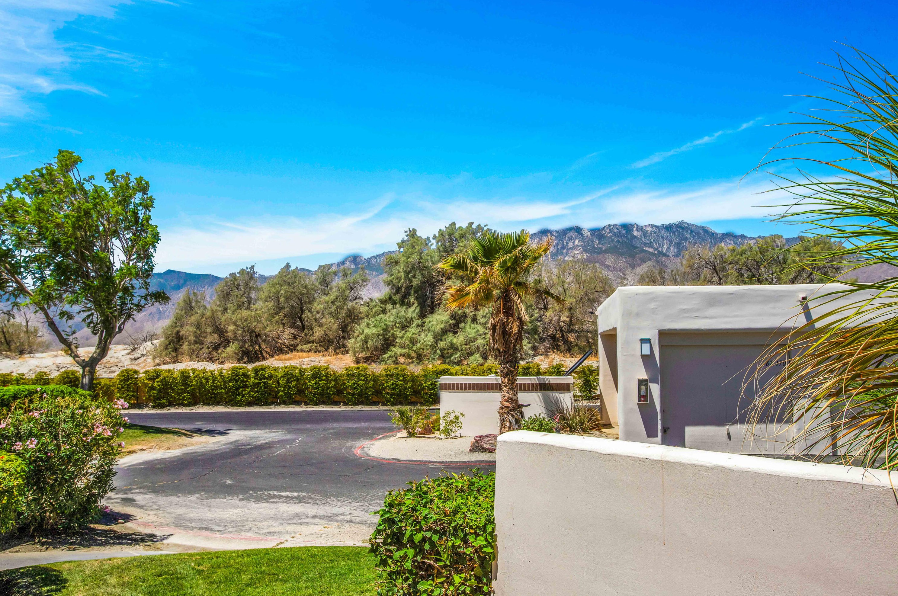 67154 Chimayo Dr, Cathedral City CA  92234-7448 exterior