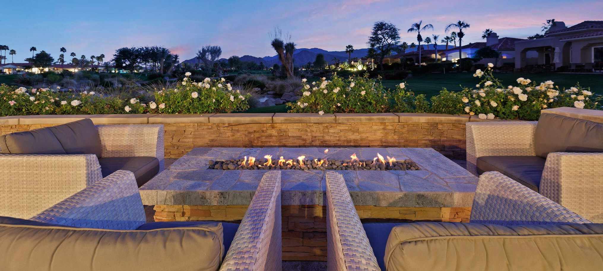 161 Tomahawk Dr, Palm Desert CA  92211-8949 exterior