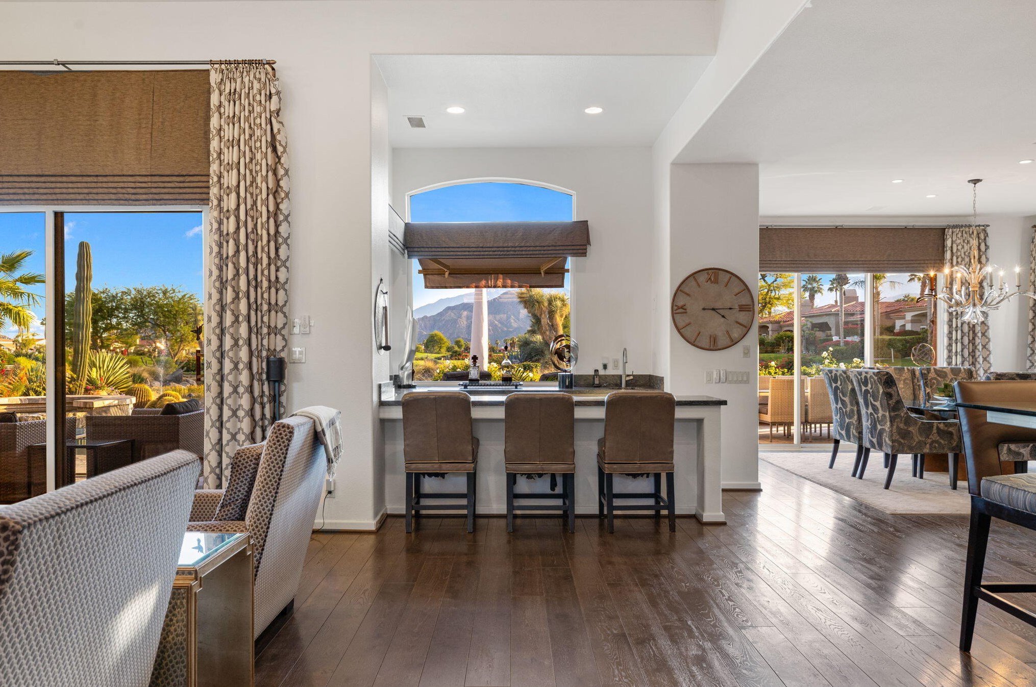161 Tomahawk Dr, Palm Desert CA  92211-8949 exterior