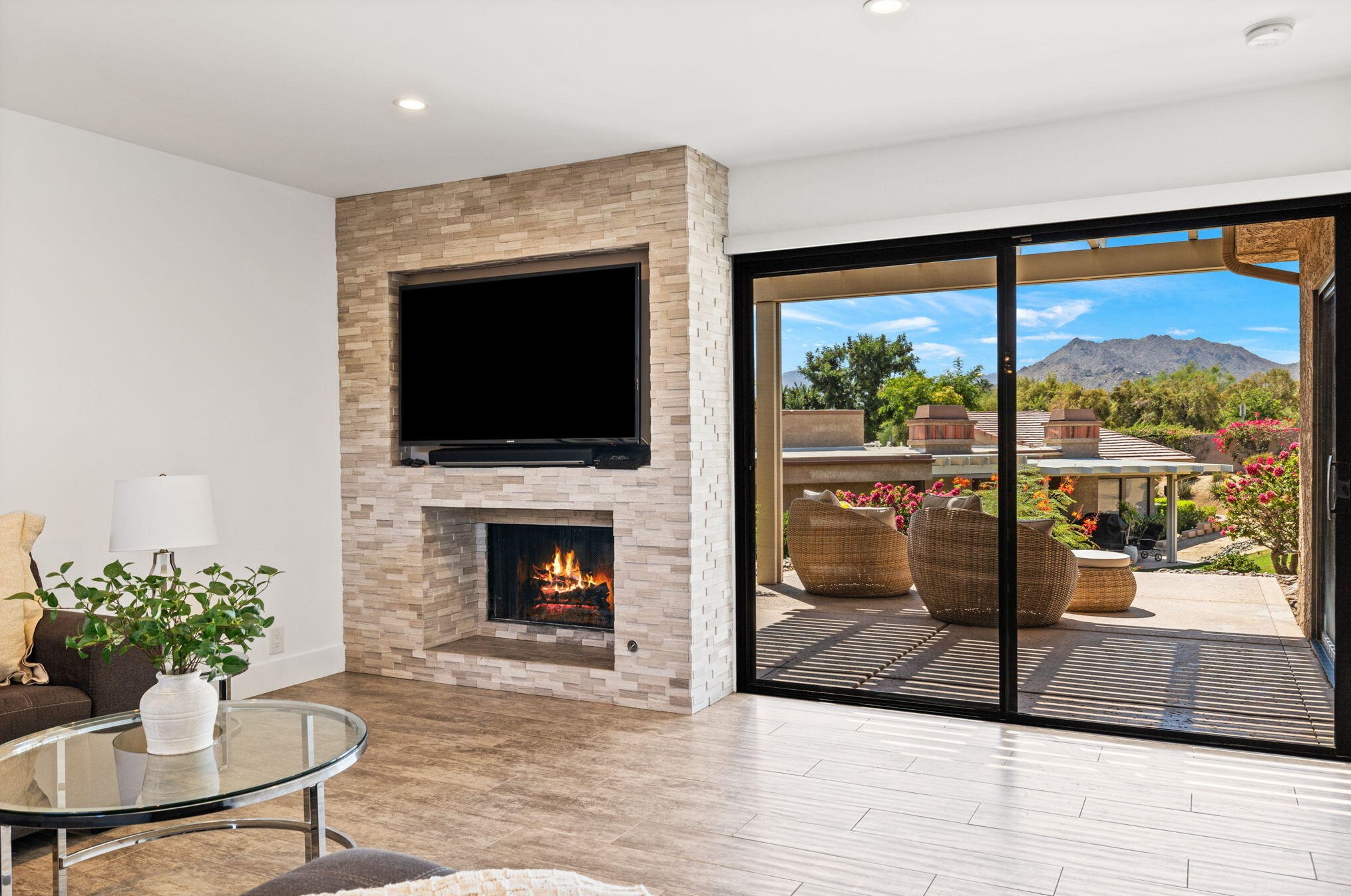 48952 Canyon Crest Ln, Palm Desert, CA 92260-6738