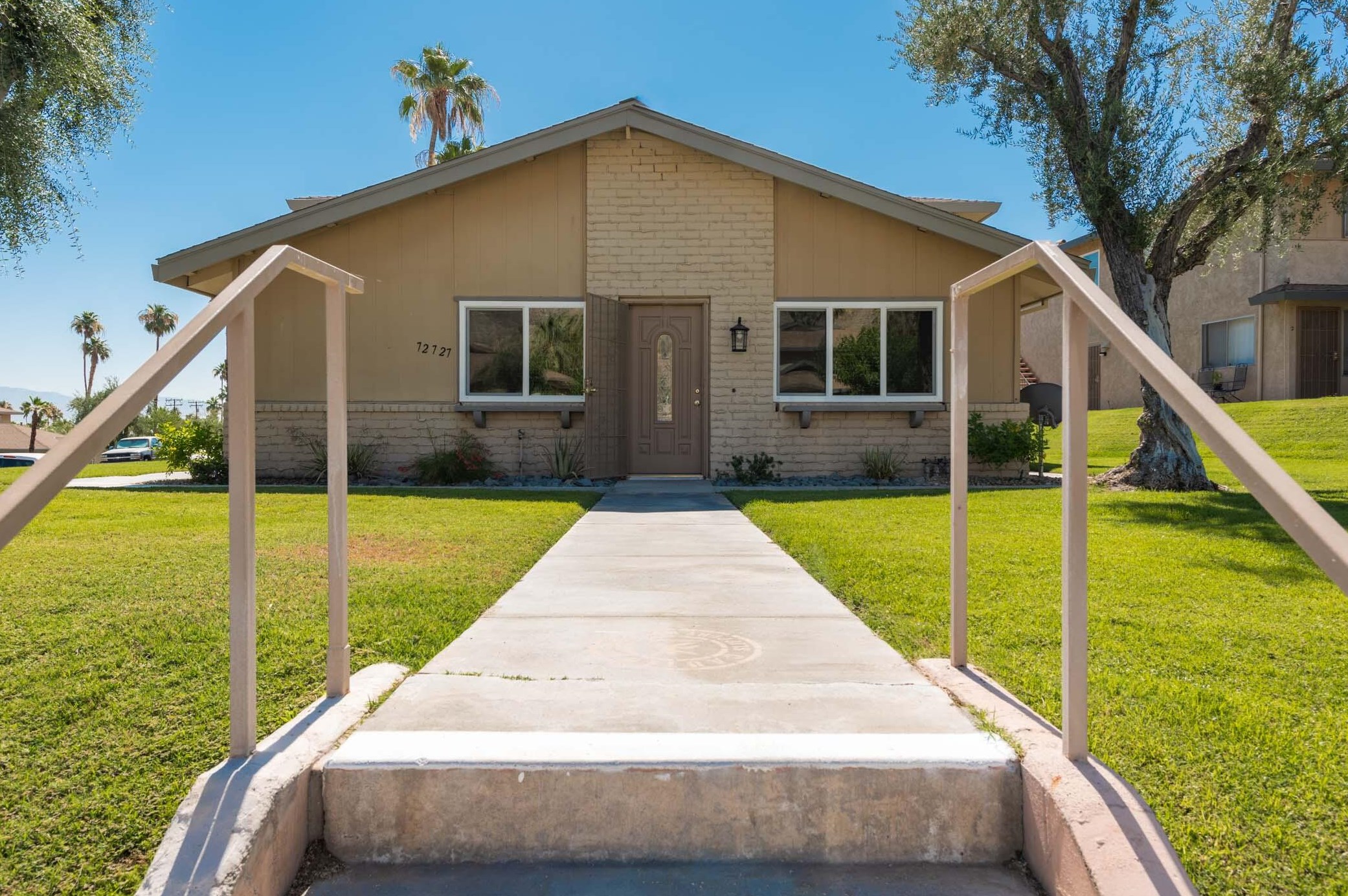 72727 Eagle Rd, Palm Desert, CA 92260-8336