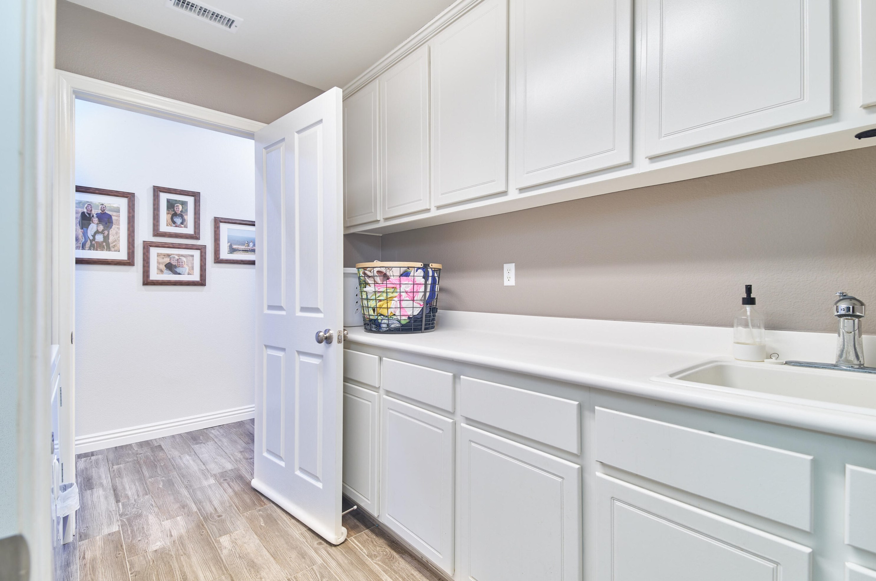 11354 Demaret Dr, Beaumont CA  92223-7430 exterior