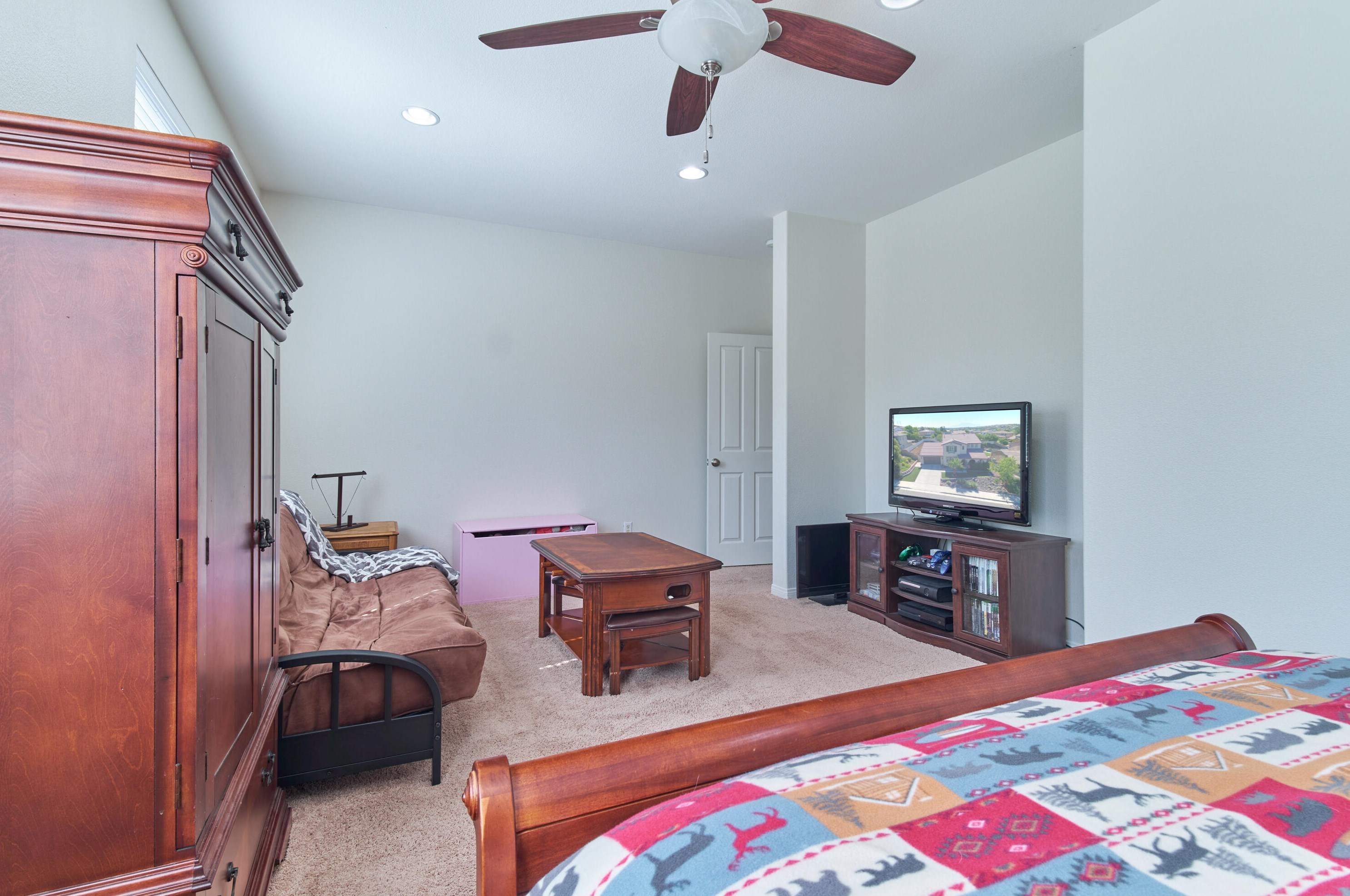 11354 Demaret Dr, Beaumont CA  92223-7430 exterior