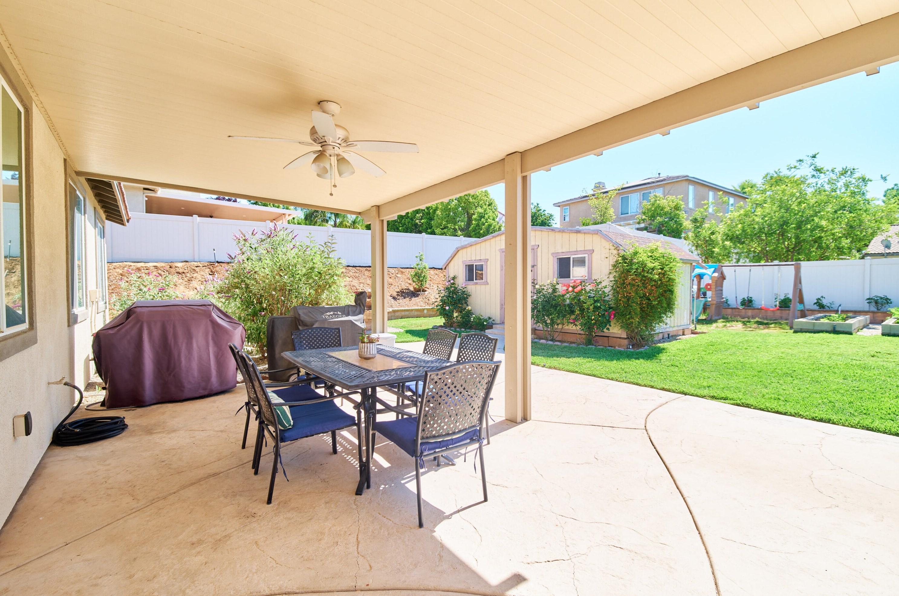 11354 Demaret Dr, Beaumont CA  92223-7430 exterior