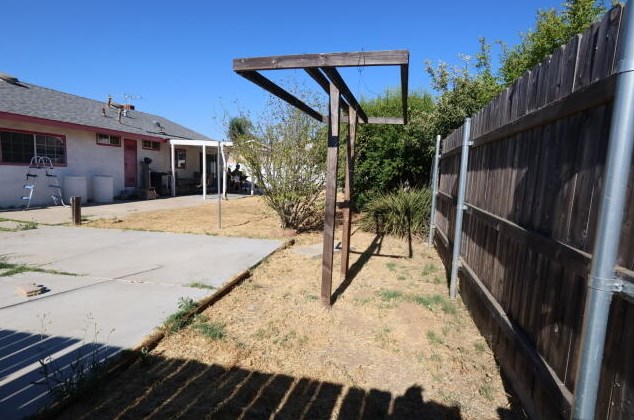 25327 Sugar Hill Rd, Moreno Valley CA 92553-4346 exterior