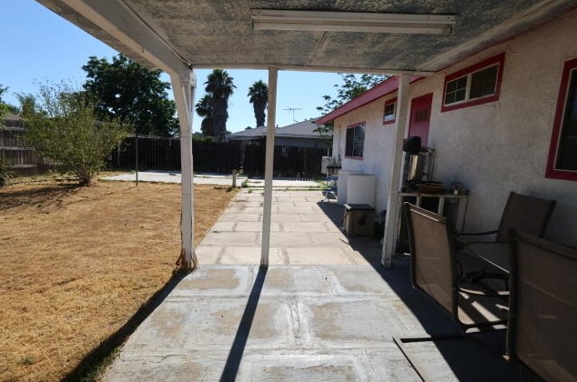 25327 Sugar Hill Rd, Moreno Valley CA 92553-4346 exterior