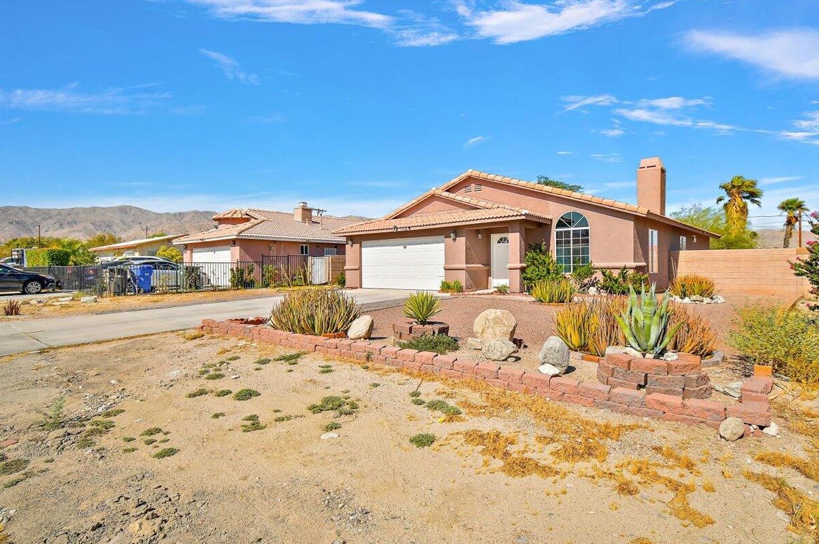 13156 La Mesa Dr, Desert Hot Springs, CA 92240