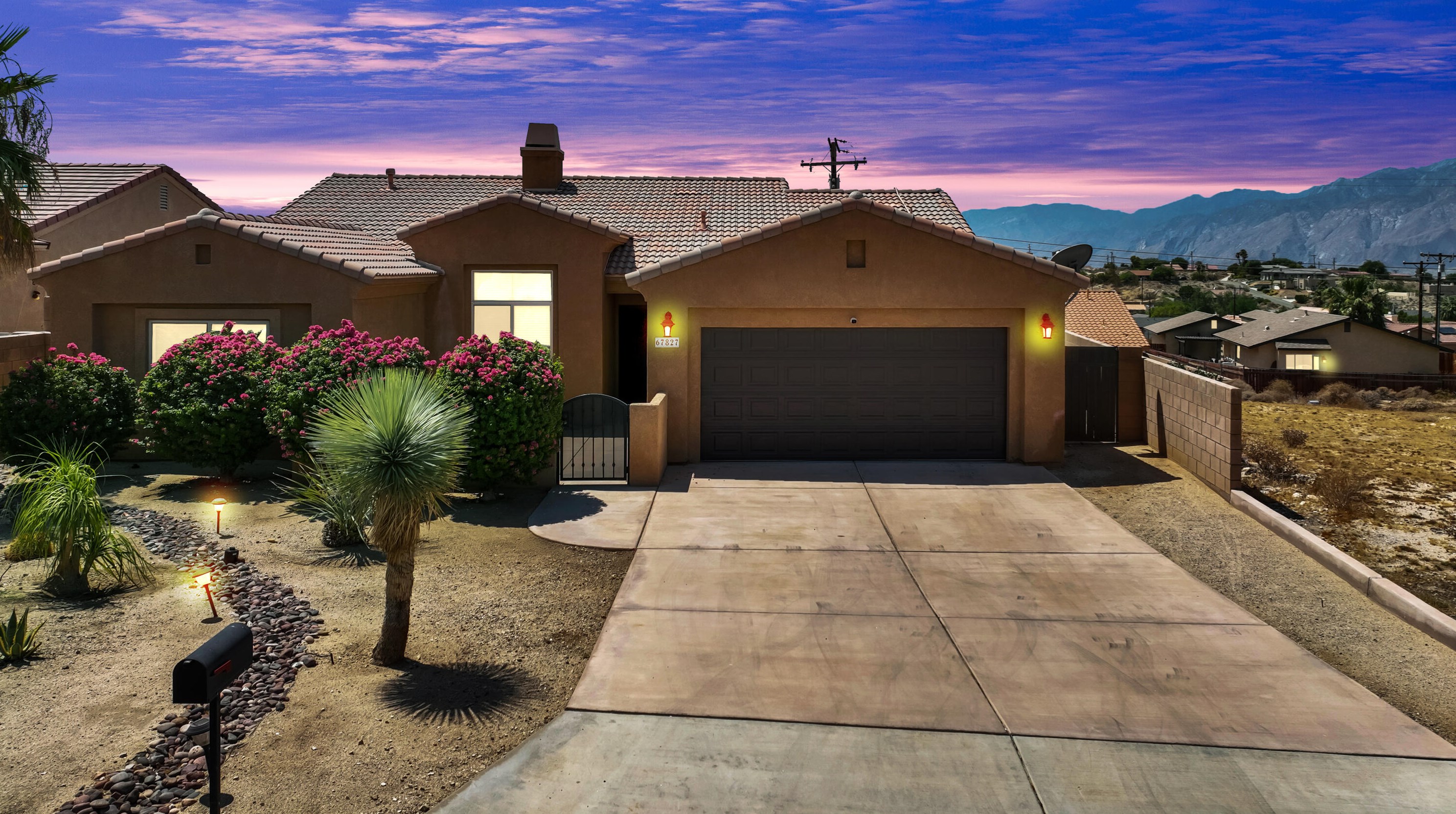 67827 Arena Blanca Rd, Desert Hot Springs, CA 92240
