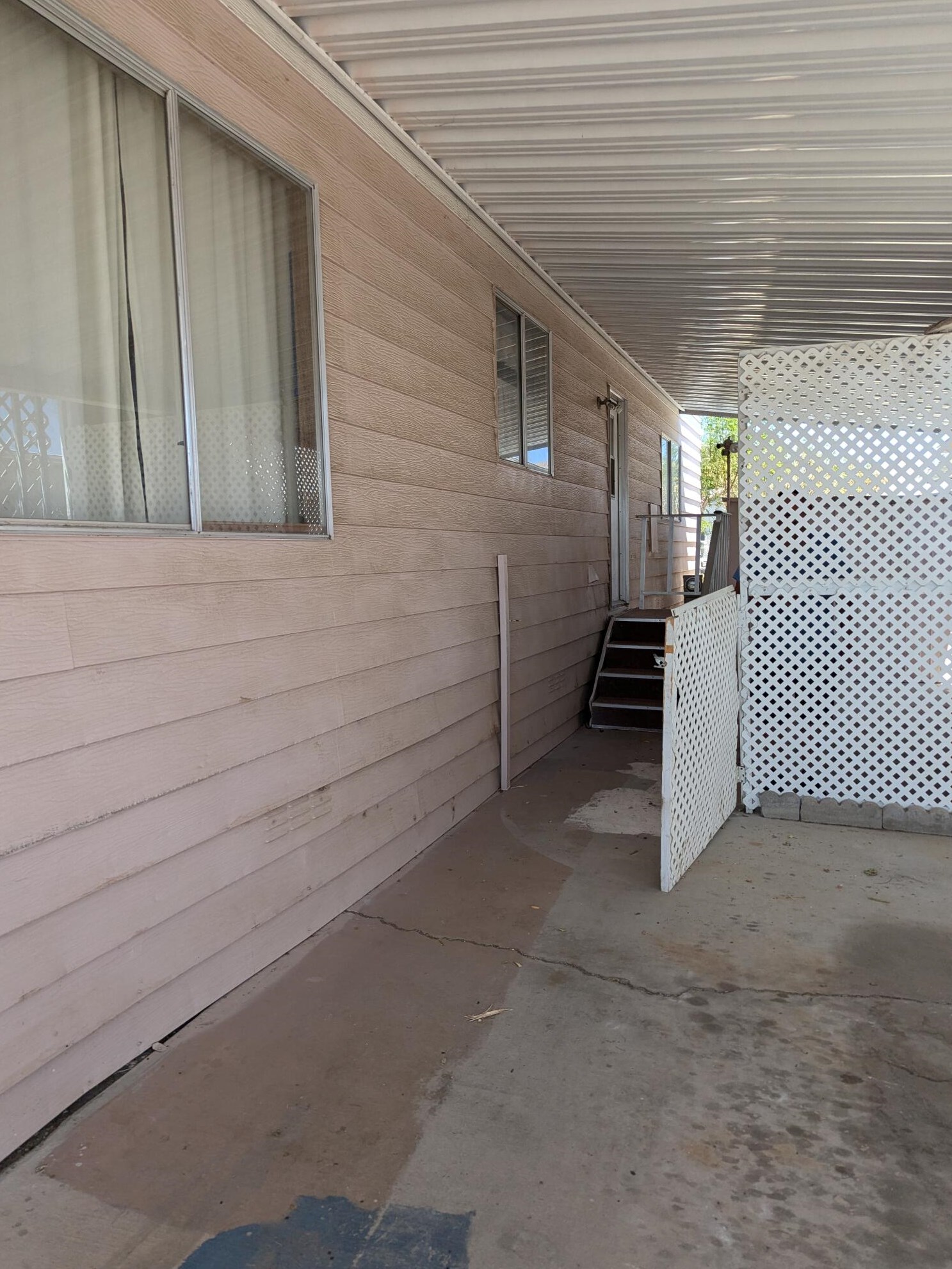 14777 Palm Dr, Desert Hot Springs CA  92240-2534 exterior