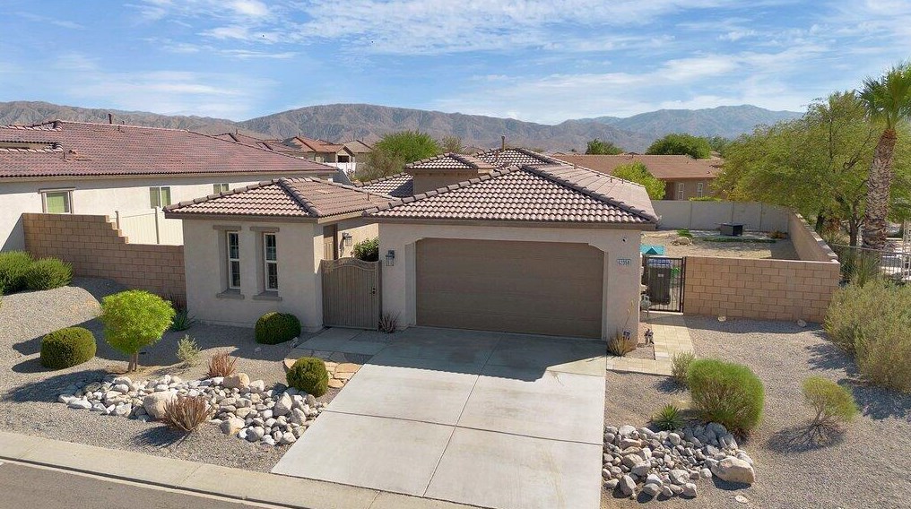 62358 S Starcross Dr, Desert Hot Springs, CA 92240