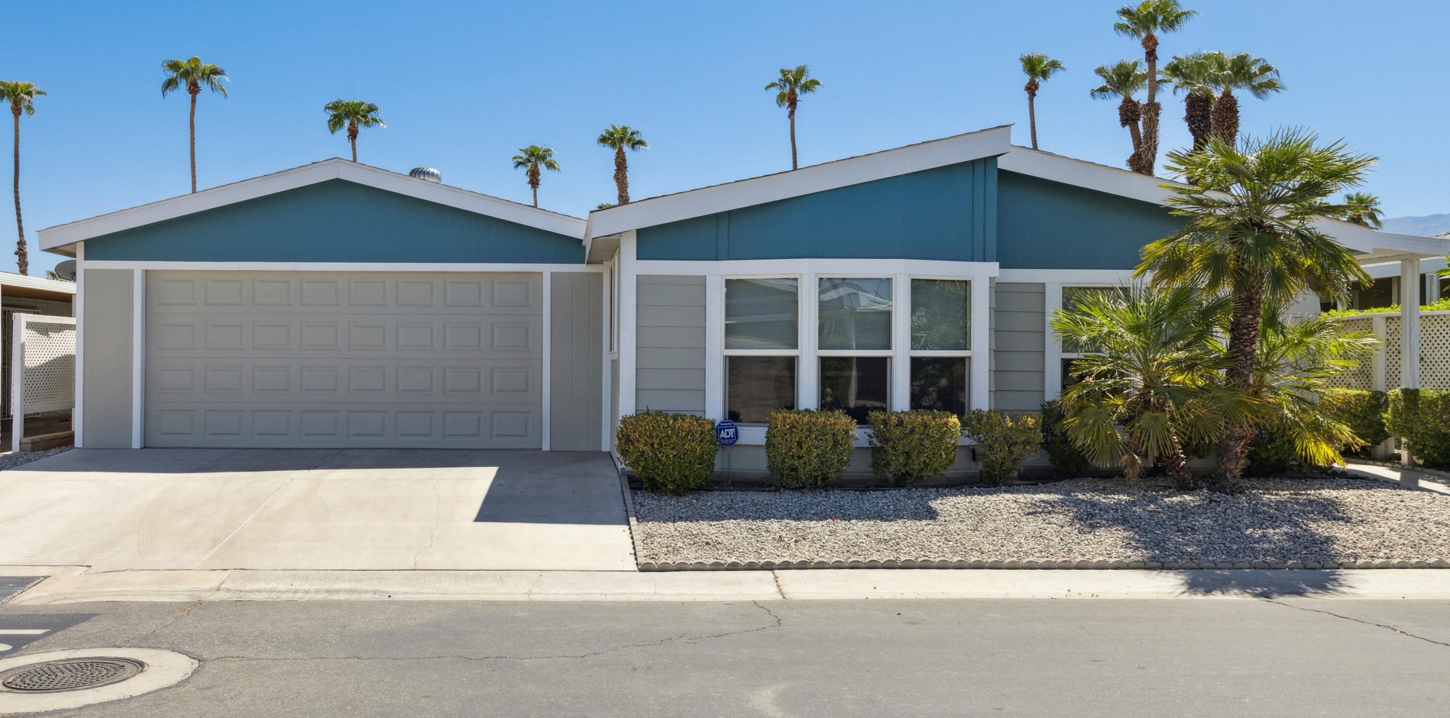 33 Coble Dr, Cathedral City, CA 92234