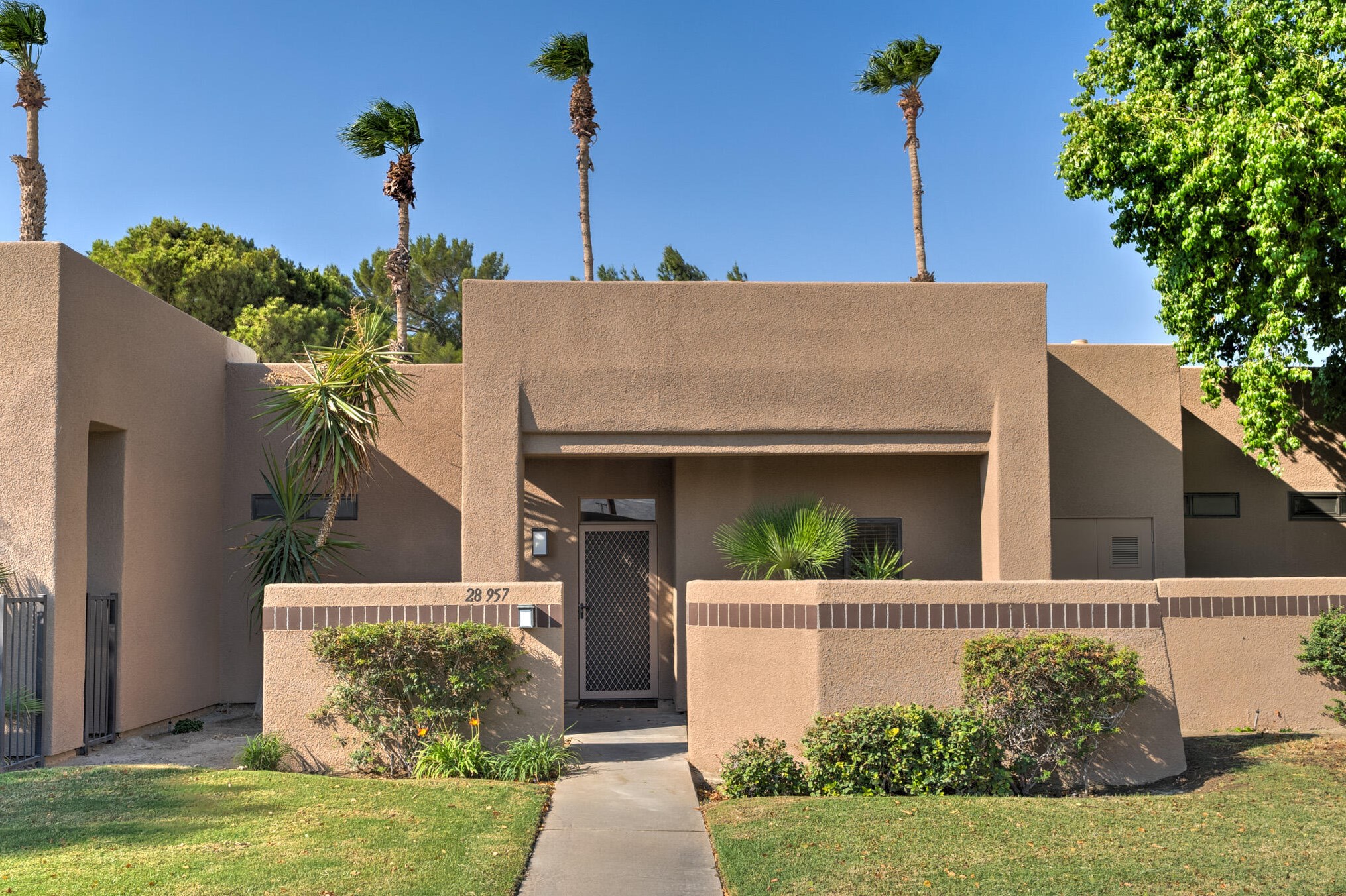 28957 E Portales Dr, Cathedral City, CA 92234