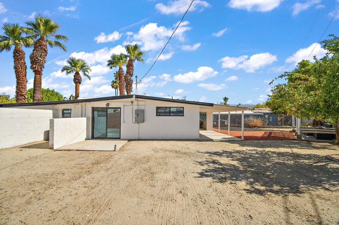30557 San Antonio Dr, Cathedral City CA  92234-6077 exterior
