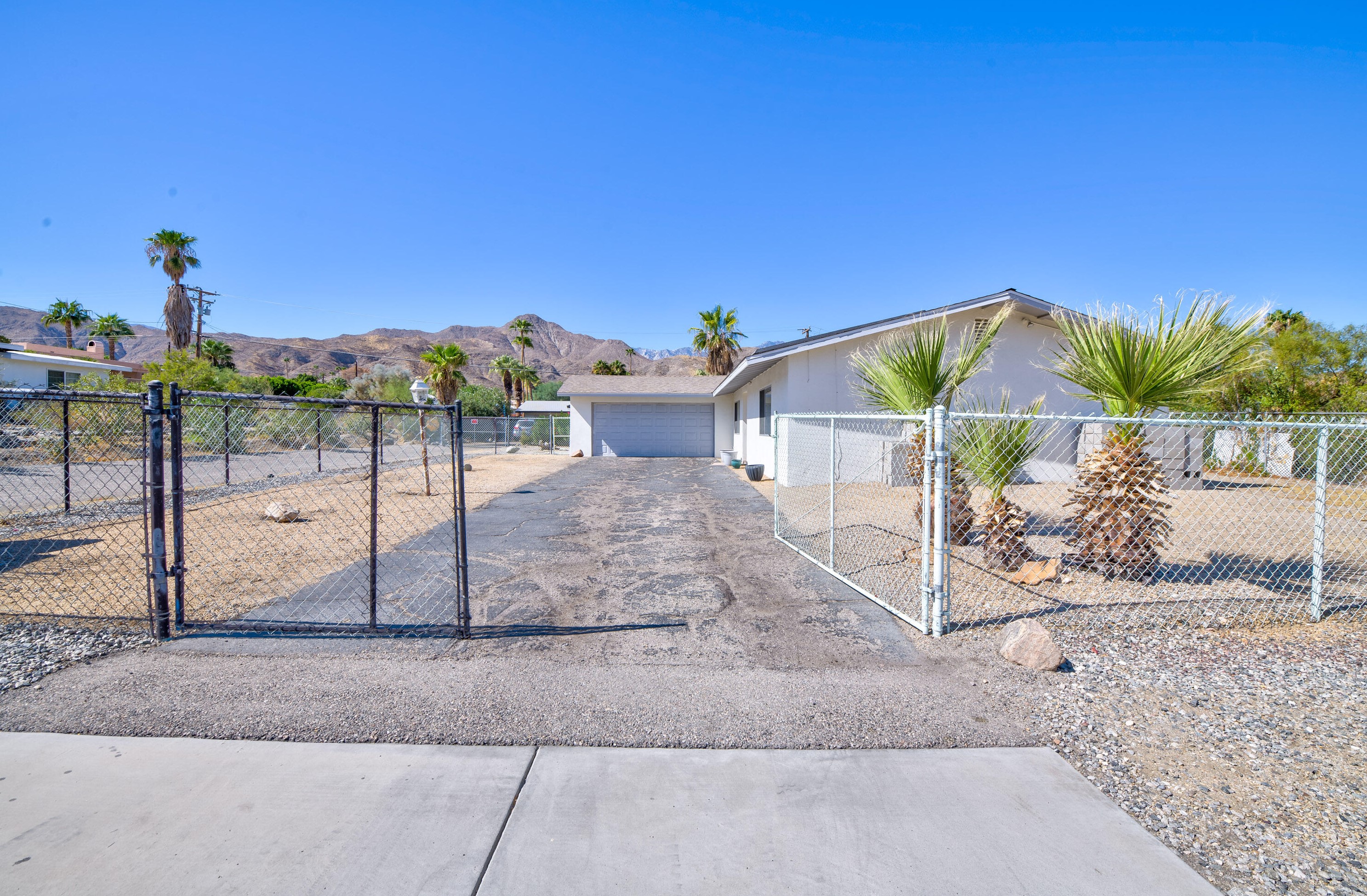 38281 Vista Dr, Cathedral City, CA 92234