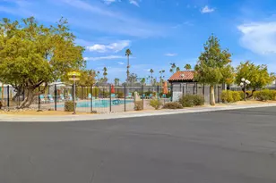 246 Laredo Dr, Palm Springs, CA 92264 - Photo 2