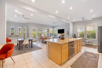 37 Shoreline Drive, Rancho Mirage, CA 92270 - Photo 12