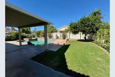 230 Strada Fortuna, Palm Desert, CA 92260 - Photo 2