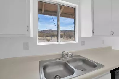 57375 Navajo Trail, Yucca Valley, CA 92284 - Photo 14