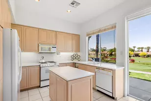 542 Red Arrow Trail, Palm Desert, CA 92211 - Photo 2