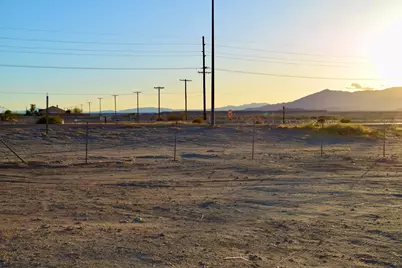 2892 Crystal Lake Avenue, Thermal, CA 92274 - Photo 8