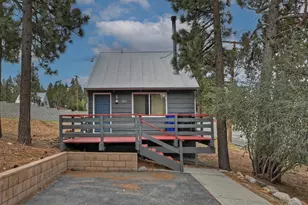 102 E Country Club Blvd, Big Bear City, CA 92314 - Photo 2